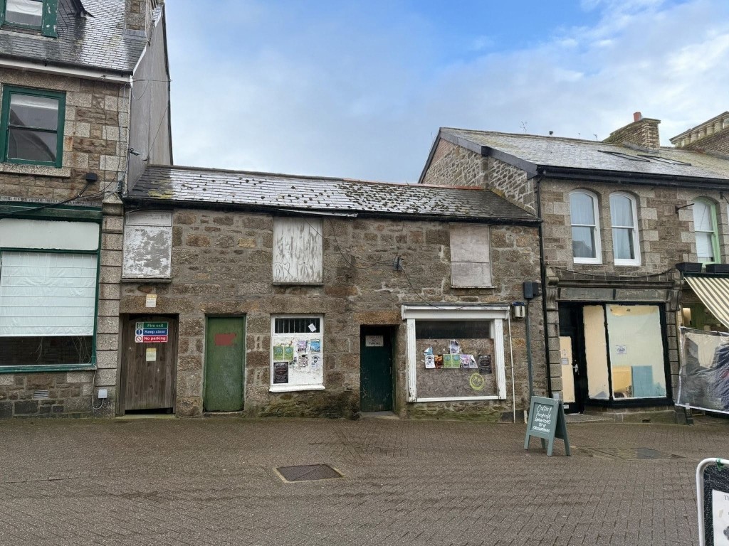 Lot: 140 - FREEHOLD COMMERCIAL BUILDING WITH PLANNING FOR REDEVELOPMENT - Front elevation